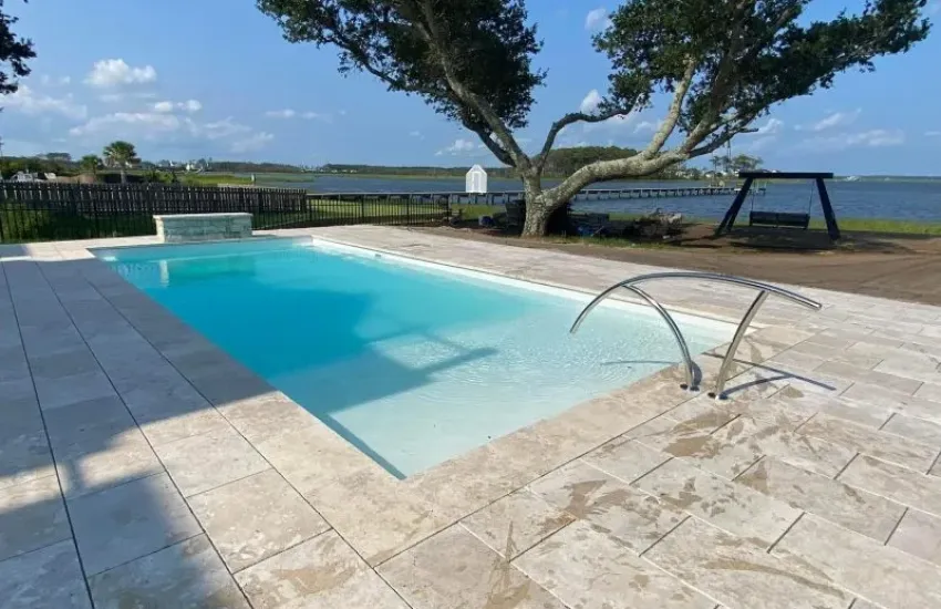  Coral Cay Plunge