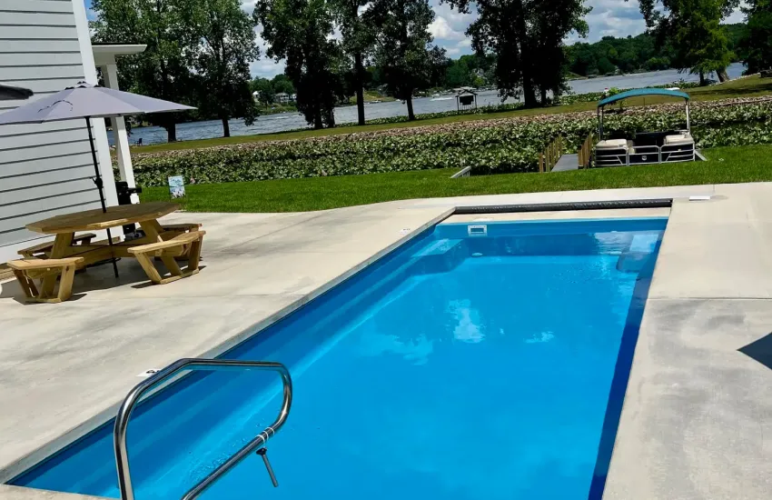 columbian-pool