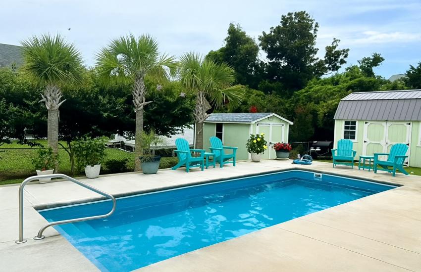columbian-pool